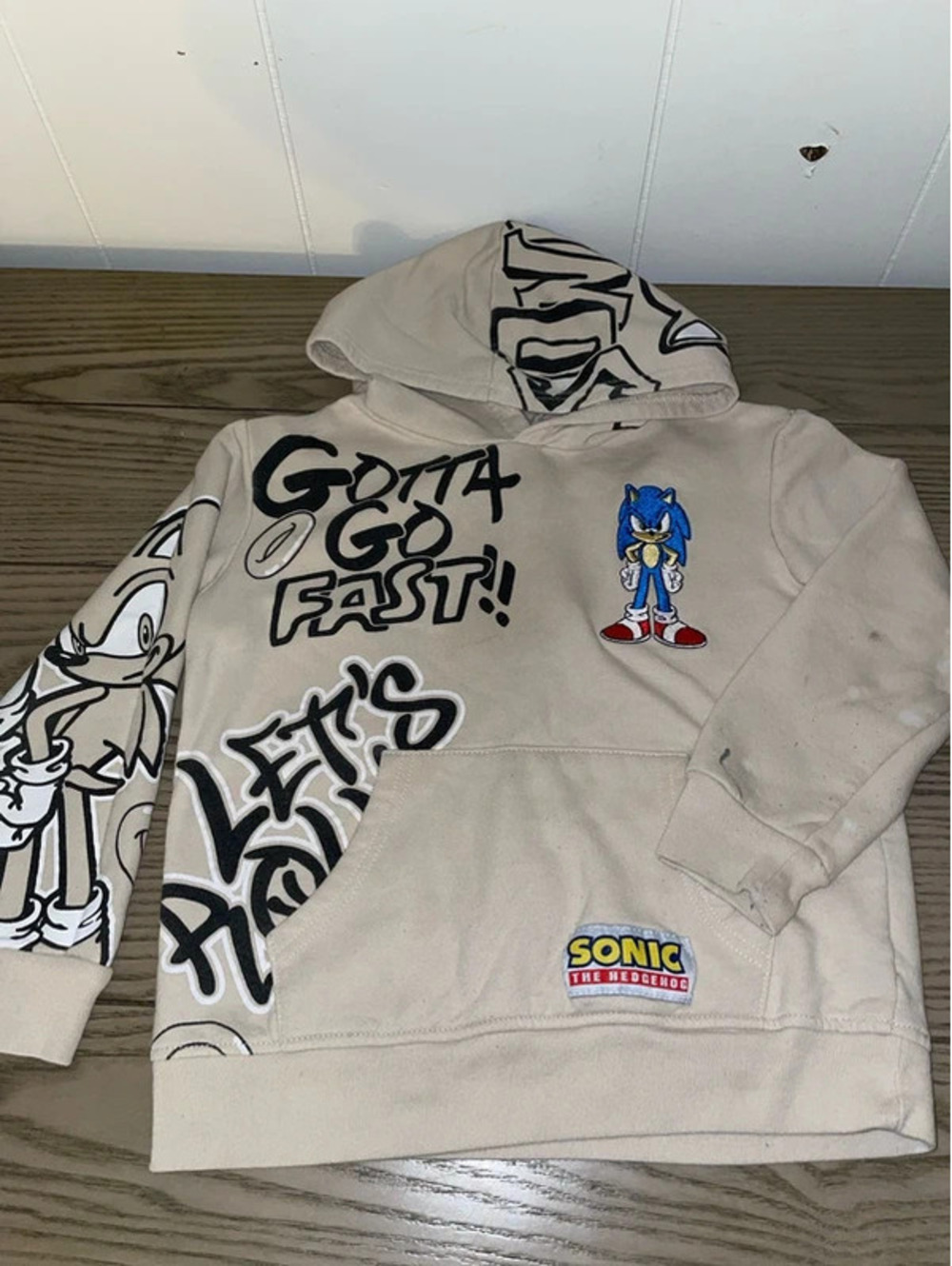 Sonic hoodie size 6/7